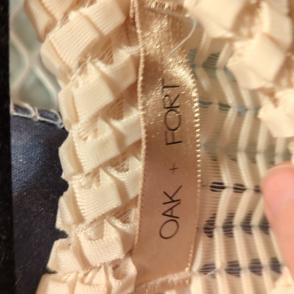 Oak + Fort Sleeveless Top - Picture 4 of 5